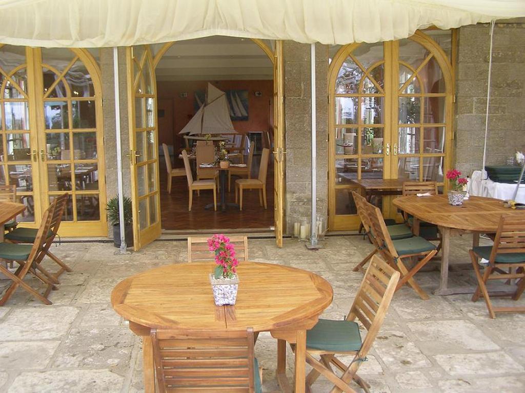 Priory Bay Hotel 시뷰 레스토랑 사진